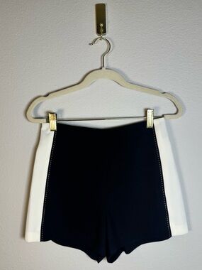 alice + olivia “Donald” Side Panel Shorts | Black & Cream Colorblock | Size 0